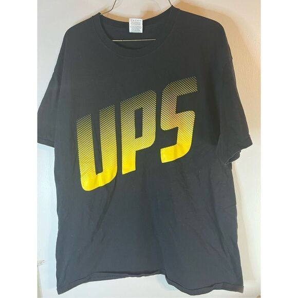 UPS Tshirt - Picture 1 of 4